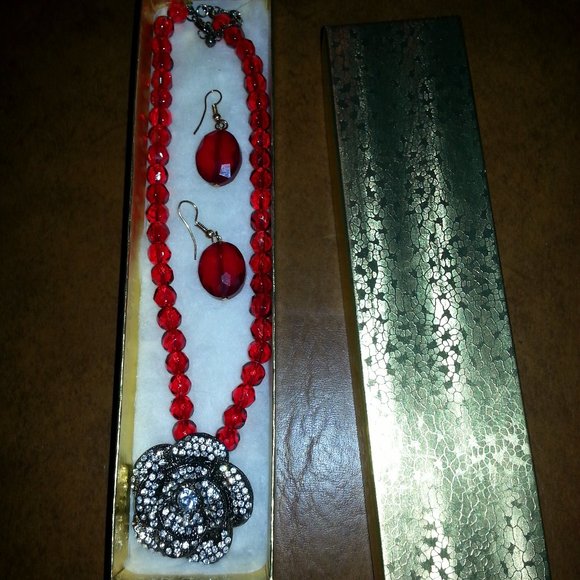 Vtg COSTUME JEWELRY RED RUBY NECKLACE EARRING - Picture 2 of 2